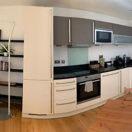 2 Bed Apartment In Granary Wharf Leeds Лідс Екстер'єр фото