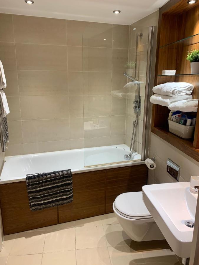 2 Bed Apartment In Granary Wharf Leeds Лідс Екстер'єр фото